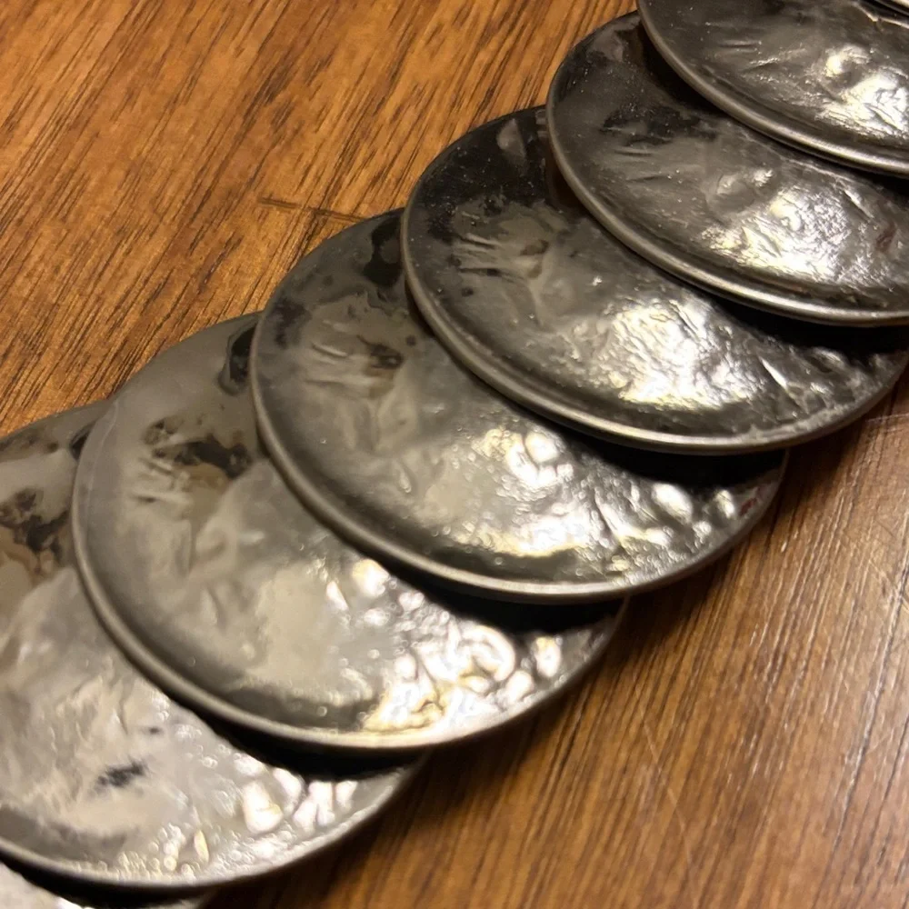 VINTAGE 1970s Stretch Silver Hammered Coin Snake Belt Boho Disco Glamour‎ >28”